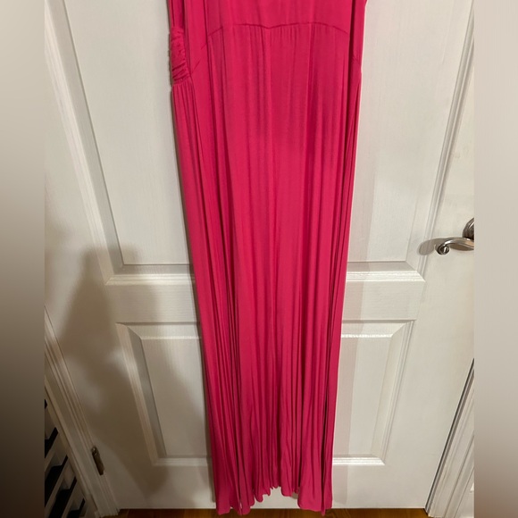 NY&Co Hot Pink Maxi Dress in Sz. M.. NWT.. never been worn.. - Picture 6 of 10